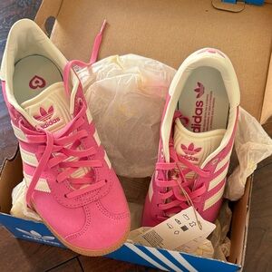 Adidas Gazelle Sneakers